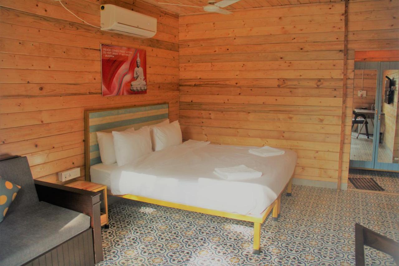 Lotus Sutra Hotell Arambol Exteriör bild