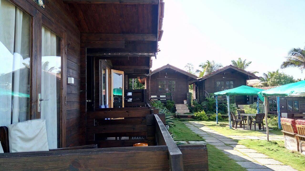 Lotus Sutra Hotell Arambol Exteriör bild