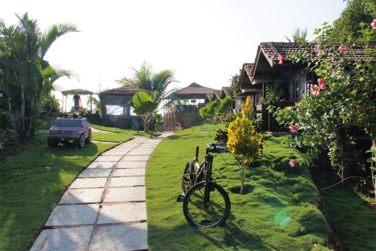 Lotus Sutra Hotell Arambol Exteriör bild