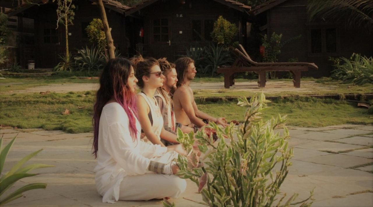 Lotus Sutra Hotell Arambol Exteriör bild